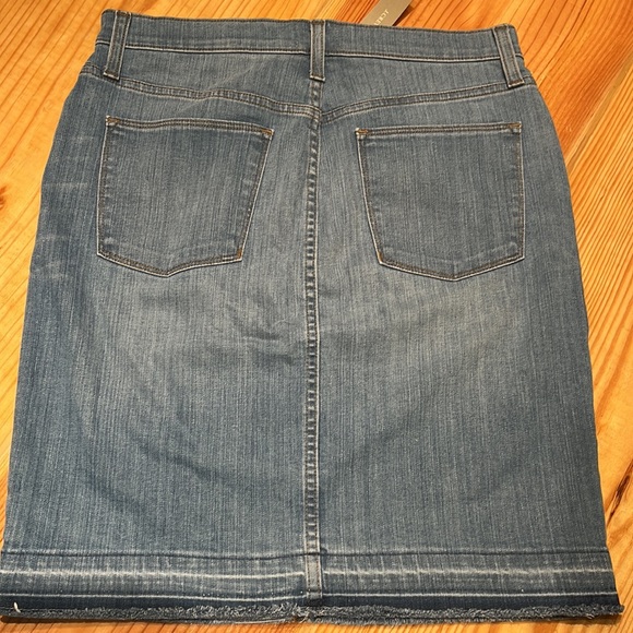 NWT J. CREW denim, Jean skirt, SIZE 30 - Picture 3 of 3